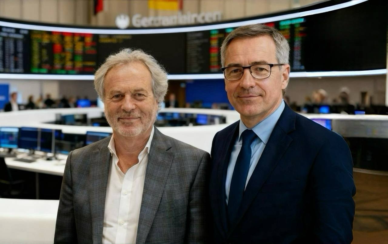 3 women working together